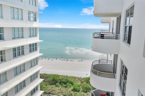 Copropriété à louer à Miami Beach, Floride: 2 chambres, 97.27 m2 № 1966409 - photo 1