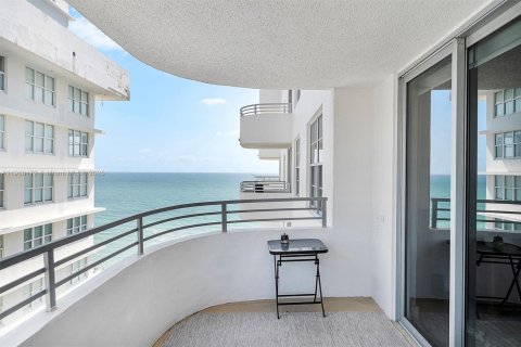 Copropriété à louer à Miami Beach, Floride: 2 chambres, 97.27 m2 № 1966409 - photo 4