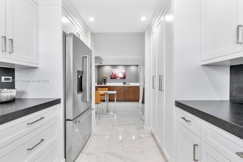 Copropriété à louer à Miami Beach, Floride: 2 chambres, 97.27 m2 № 1966409 - photo 11