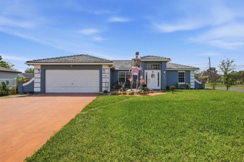 Villa ou maison à vendre à Port St. Lucie, Floride: 3 chambres, 127.46 m2 № 2085439 - photo 4