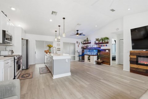 Villa ou maison à vendre à Port St. Lucie, Floride: 3 chambres, 127.46 m2 № 2085439 - photo 26