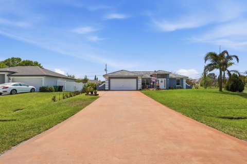 Villa ou maison à vendre à Port St. Lucie, Floride: 3 chambres, 127.46 m2 № 2085439 - photo 7