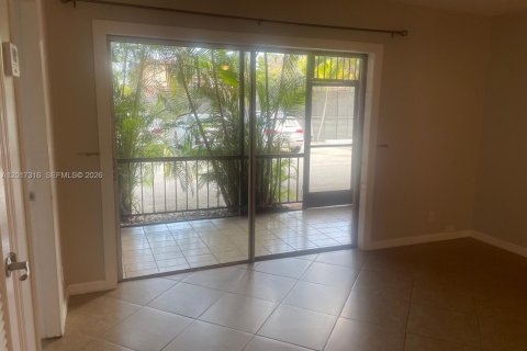 Copropriété à vendre à Fort Lauderdale, Floride: 2 chambres, 89.19 m2 № 2261890 - photo 17