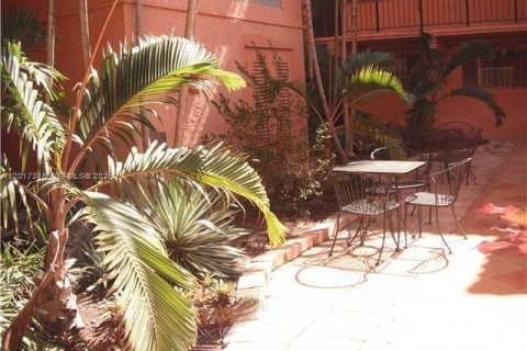 Copropriété à vendre à Fort Lauderdale, Floride: 2 chambres, 89.19 m2 № 2261890 - photo 3