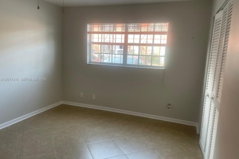Copropriété à vendre à Fort Lauderdale, Floride: 2 chambres, 89.19 m2 № 2261890 - photo 16
