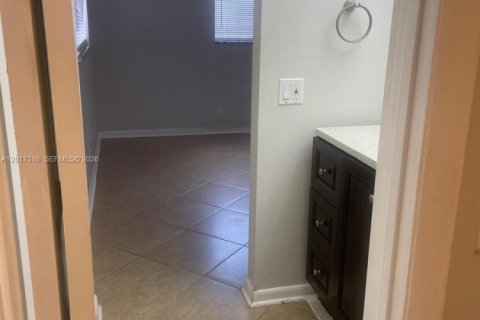 Copropriété à vendre à Fort Lauderdale, Floride: 2 chambres, 89.19 m2 № 2261890 - photo 25