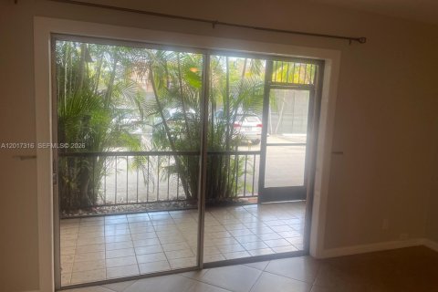 Copropriété à vendre à Fort Lauderdale, Floride: 2 chambres, 89.19 m2 № 2261890 - photo 12