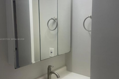 Copropriété à vendre à Fort Lauderdale, Floride: 2 chambres, 89.19 m2 № 2261890 - photo 18
