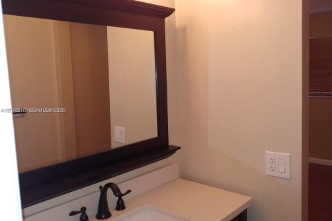 Copropriété à vendre à Fort Lauderdale, Floride: 2 chambres, 89.19 m2 № 2261890 - photo 9
