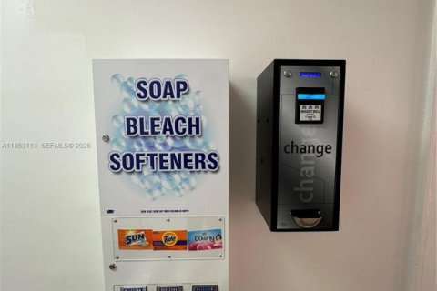 Villa ou maison à louer à Miami, Floride: 2 chambres, 576.64 m2 № 1958570 - photo 15