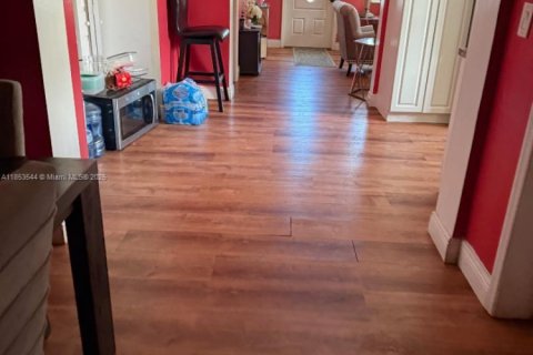 Купить виллу или дом в Норт-Майами, Флорида 3 спальни, 216.28м2, № 2066549 - фото 12