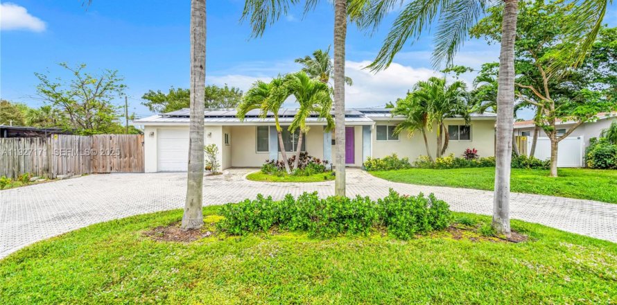 House in Pompano Beach, Florida 4 bedrooms, 152.17 sq.m. № 1986000