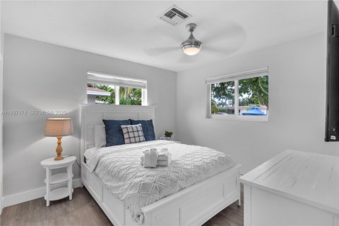 House in Pompano Beach, Florida 4 bedrooms, 152.17 sq.m. № 1986000 - photo 21