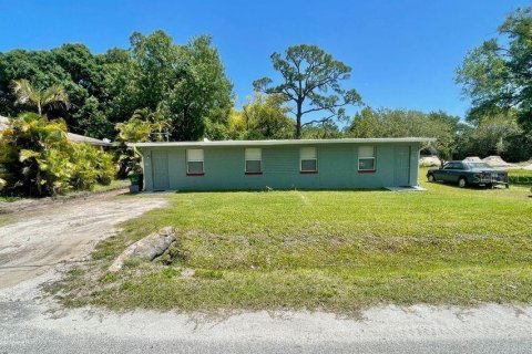 Duplex in Cocoa, Florida 2 bedrooms, 98.1 sq.m. № 1819288 - photo 1