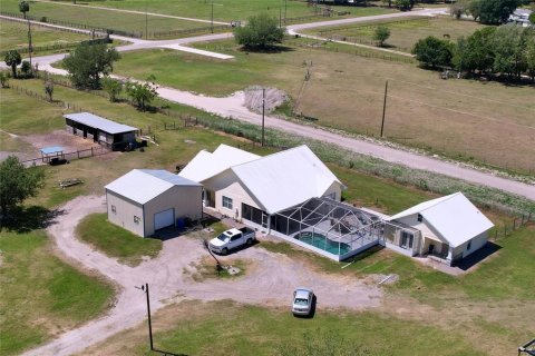 House in Lakeland, Florida 4 bedrooms, 202.99 sq.m. № 1819356 - photo 5