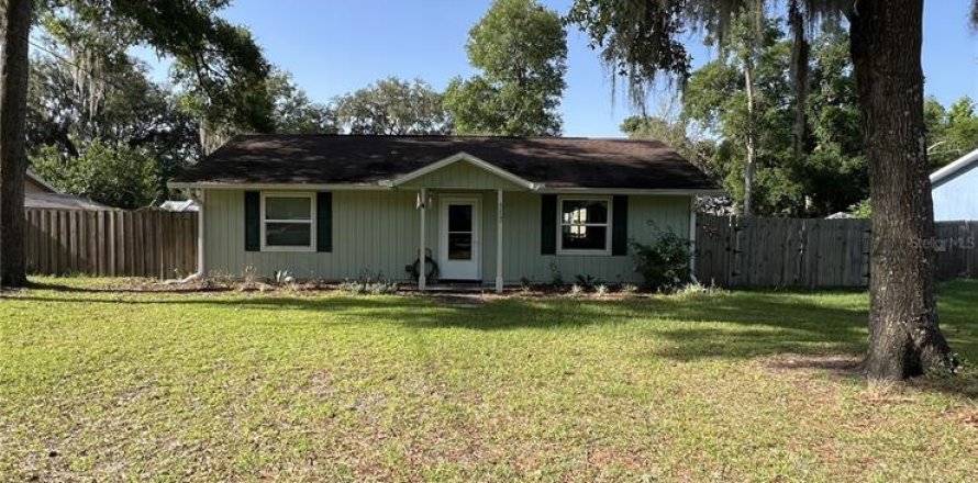 Villa ou maison à Melrose, Floride 2 chambres, 91.42 m2 № 1740218