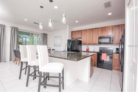 Villa ou maison à louer à Kissimmee, Floride: 8 chambres, 301.75 m2 № 2197591 - photo 14