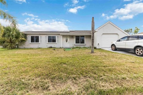 Villa ou maison à vendre à Port Charlotte, Floride: 3 chambres, 109.25 m2 № 1846409 - photo 1