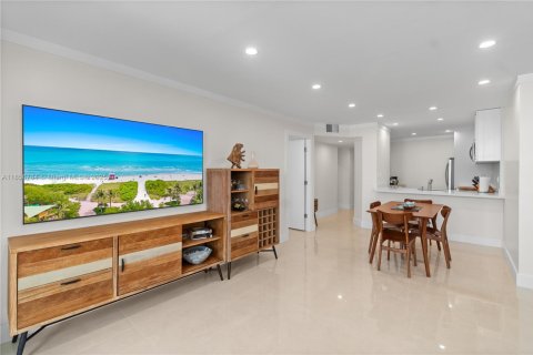 Condominio en venta en Hollywood, Florida, 1 dormitorio, 80.92 m2 № 1878939 - foto 23