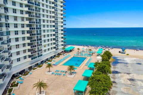 Condominio en venta en Hollywood, Florida, 1 dormitorio, 80.92 m2 № 1878939 - foto 7