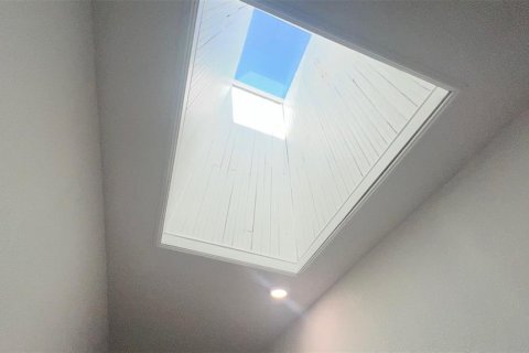 Immobilier commercial à vendre à Bartow, Floride: 349.96 m2 № 2316835 - photo 9