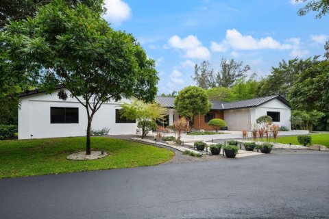 Casa en venta en Southwest Ranches, Florida, 5 dormitorios, 389.91 m2 № 2190105 - foto 15