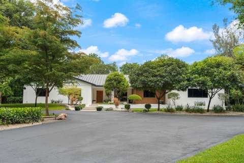 Casa en venta en Southwest Ranches, Florida, 5 dormitorios, 389.91 m2 № 2190105 - foto 16