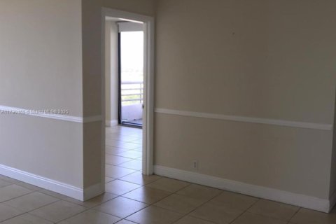 Condo in Aventura, Florida, 2 bedrooms  № 1712785 - photo 29