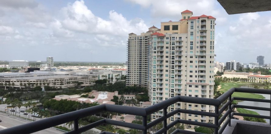 Condo in Aventura, Florida, 2 bedrooms № 1712785