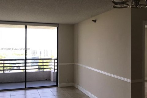 Condo in Aventura, Florida, 2 bedrooms  № 1712785 - photo 28