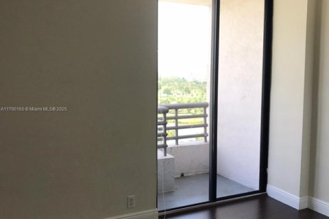 Condo in Aventura, Florida, 2 bedrooms  № 1712785 - photo 18