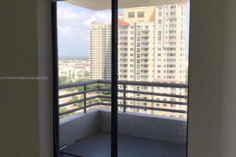 Condo in Aventura, Florida, 2 bedrooms  № 1712785 - photo 21