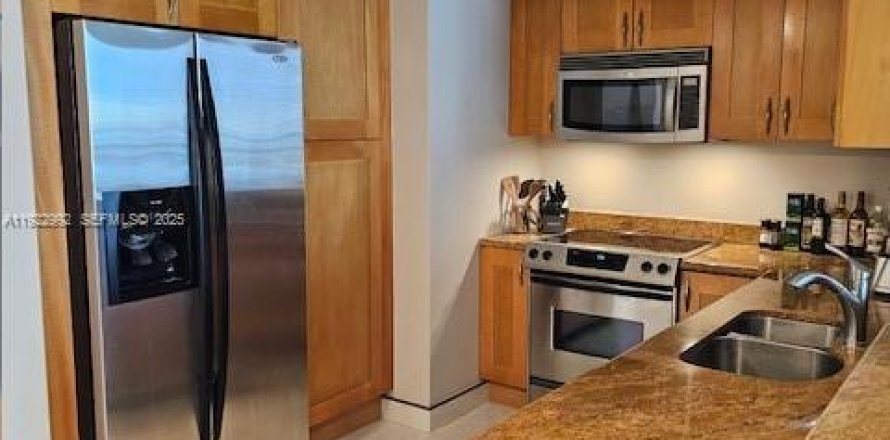 Condo à Hallandale Beach, Floride, 1 chambre  № 1976768