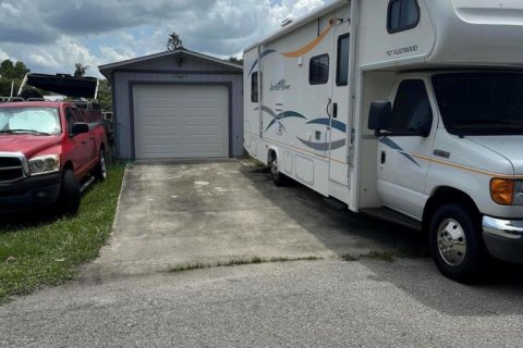 Villa ou maison à vendre à Okeechobee, Floride: 2 chambres, 126.72 m2 № 2241281 - photo 13