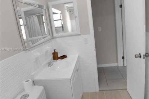 Apartment in North Miami, Florida 2 bedrooms, 102.19 sq.m. № 1995522 - photo 16