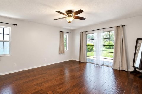 House in Zephyrhills, Florida 3 bedrooms, 175.4 sq.m. № 2155888 - photo 16