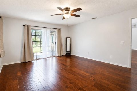 House in Zephyrhills, Florida 3 bedrooms, 175.4 sq.m. № 2155888 - photo 17
