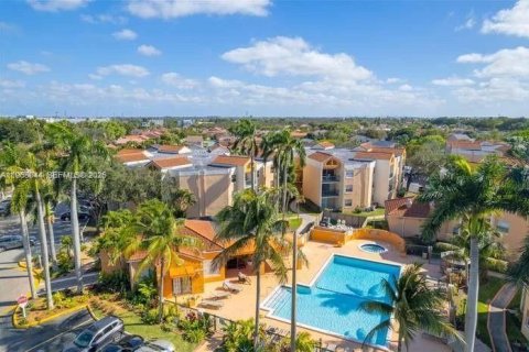Condo à Hialeah, Floride, 2 chambres  № 2078905