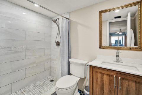 Condo in Lake Worth, Florida, 2 bedrooms  № 2086566 - photo 25
