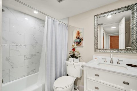 Condo in Lake Worth, Florida, 2 bedrooms  № 2086566 - photo 18