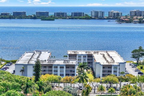 Condo in Lake Worth, Florida, 2 bedrooms  № 2086566 - photo 3
