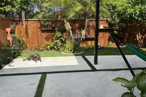 Купить таунхаус в Майами, Флорида 3 спальни, 108.79м2, № 2007855 - фото 25