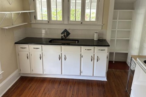 Immobilier commercial à vendre à DeLand, Floride: 5 chambres, 212 m2 № 1908777 - photo 4
