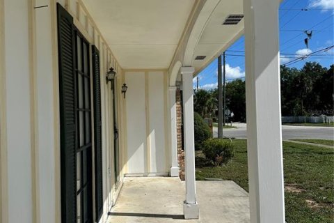 Commercial property in Eustis, Florida № 1901303 - photo 17