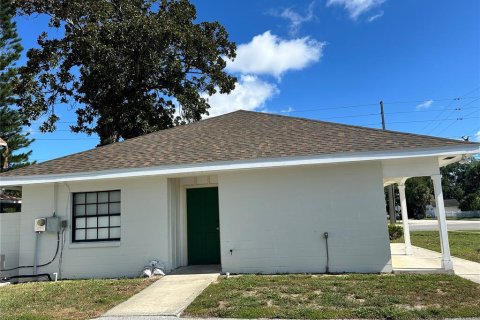 Commercial property in Eustis, Florida № 1901303 - photo 13