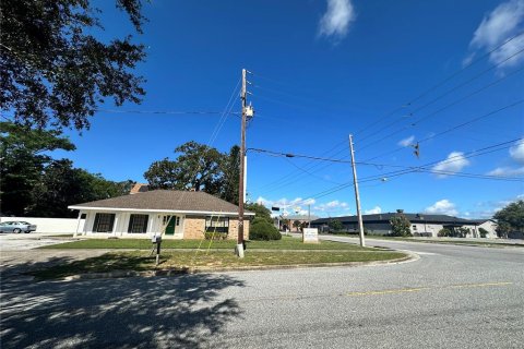 Commercial property in Eustis, Florida № 1901303 - photo 4