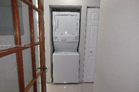 Appartement à louer à Miami, Floride: 2 chambres, 59.36 m2 № 2004002 - photo 11