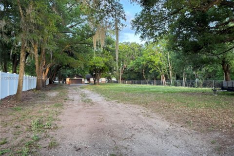 Commercial property in Orlando, Florida № 2069313