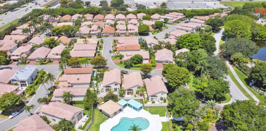 House in Boca Raton, Florida 3 bedrooms, 177.91 sq.m. № 1185371