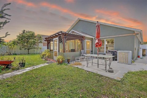 Casa en venta en Kissimmee, Florida, 3 dormitorios, 135.27 m2 № 1905716 - foto 17
